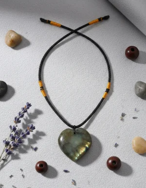 collar piedra labradorita diseño corazón meditación