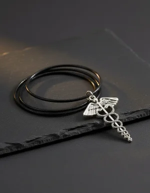 colgante caduceo barita magica cordon de cuero 50 cms